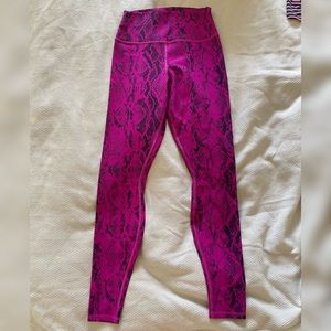 Alo Yoga Leggings - Size small